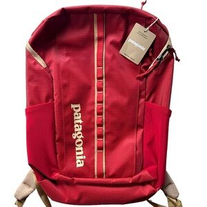 Patagonia Black Hole 25L Backpack Touring Red With Laptop Sleeve NEW